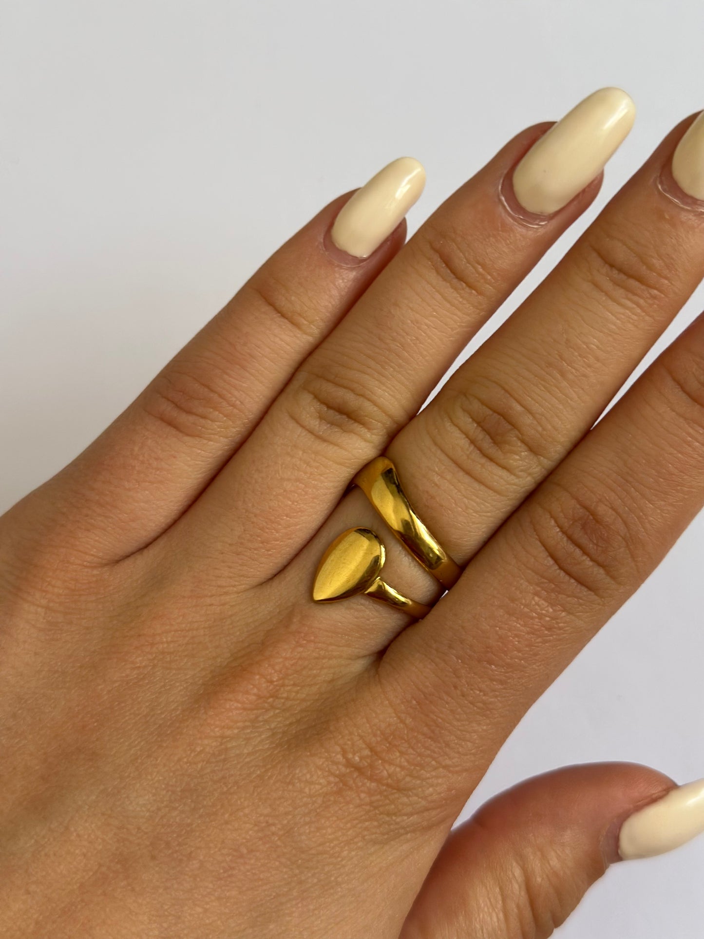 Anello Becky