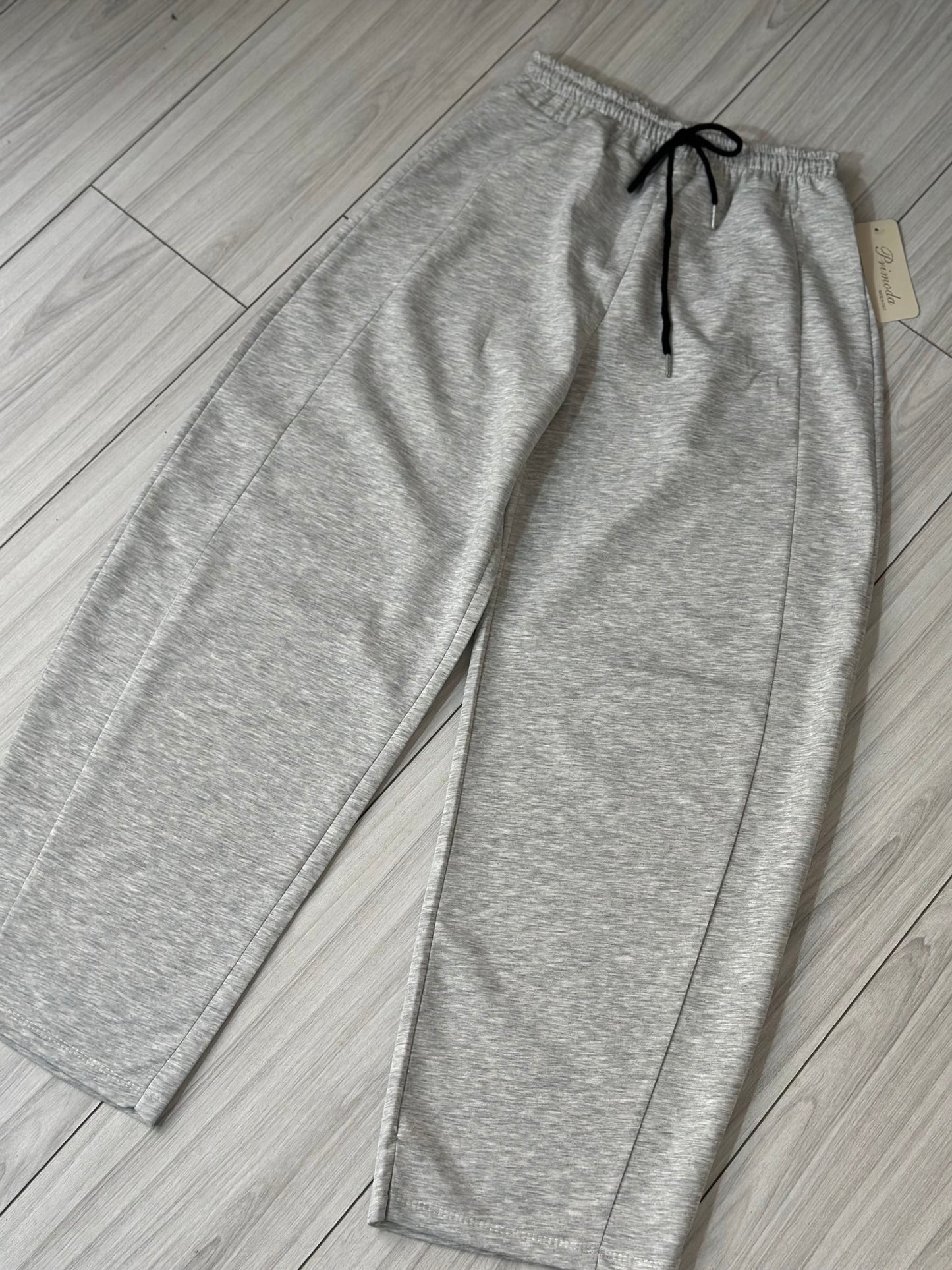 Pantalone monday