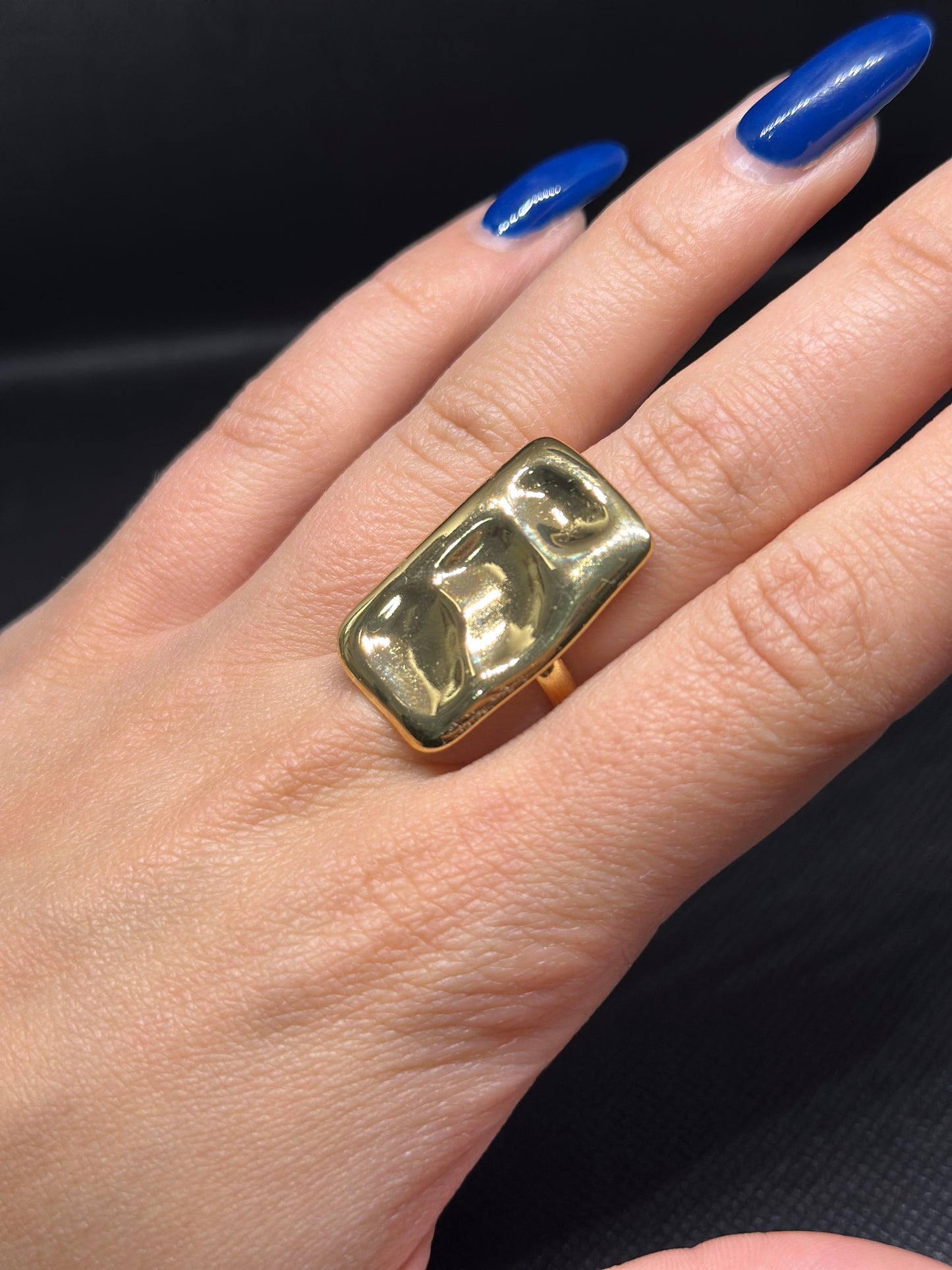 Anello square
