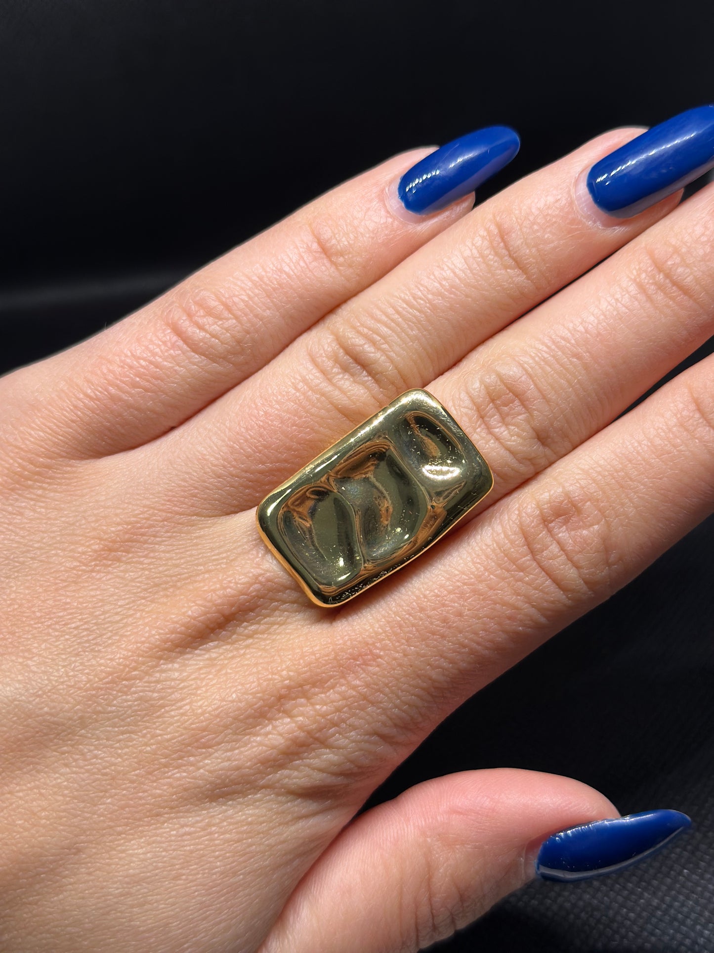 Anello square