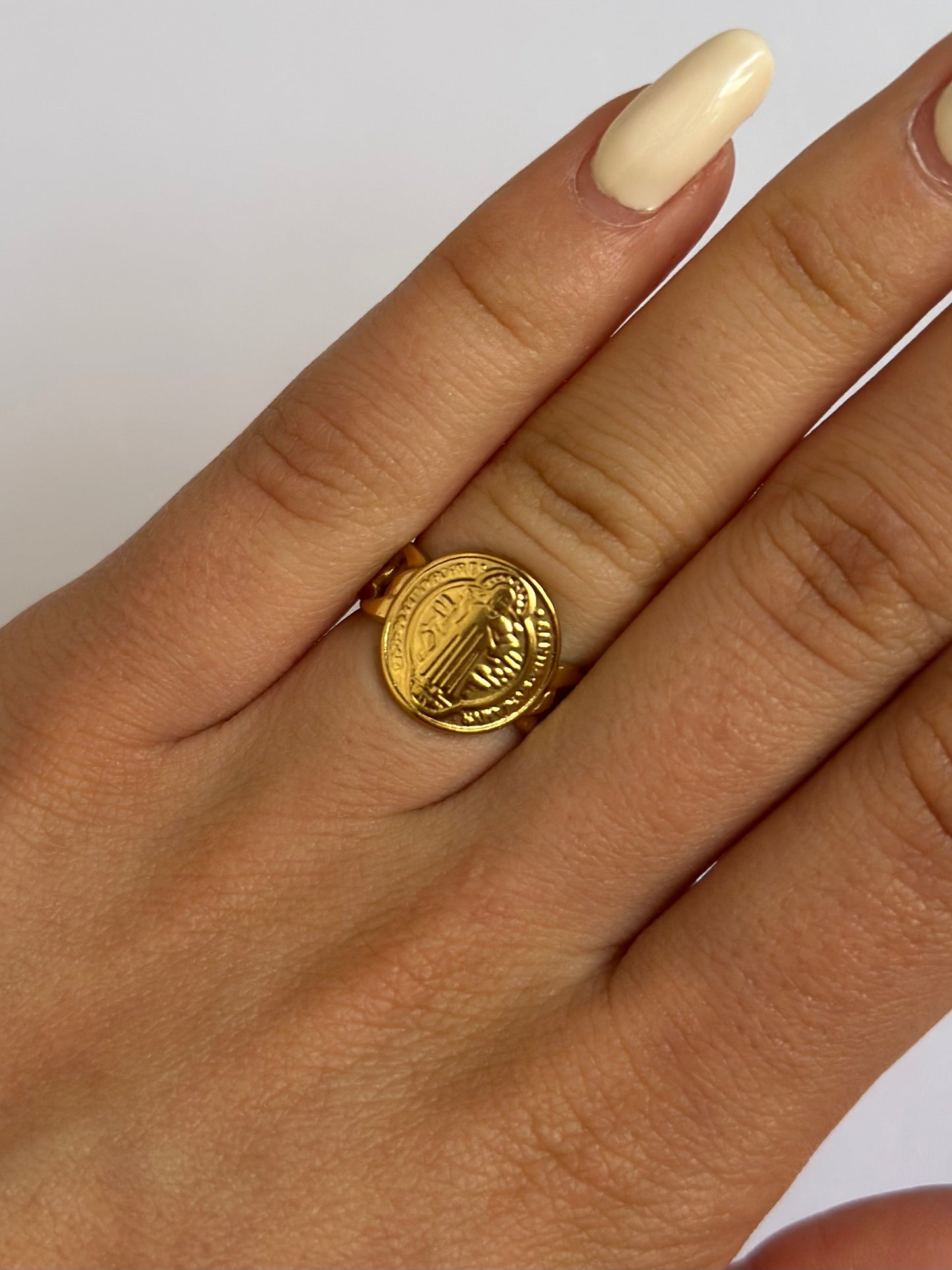 Anello Sacro