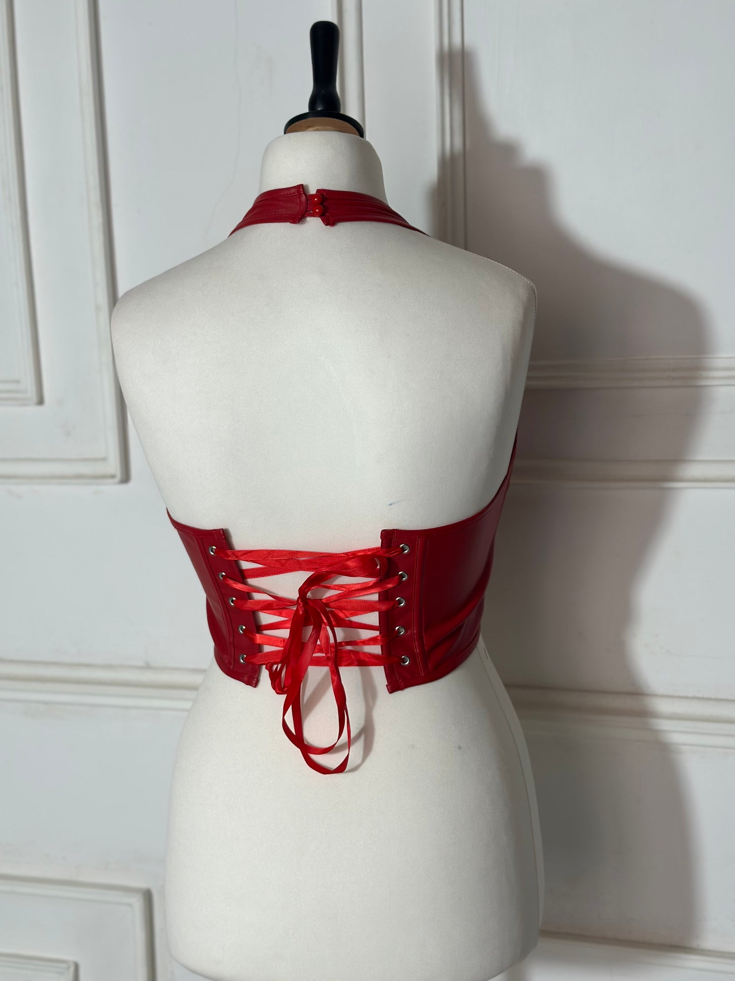 Corsetto ecopelle stringhe