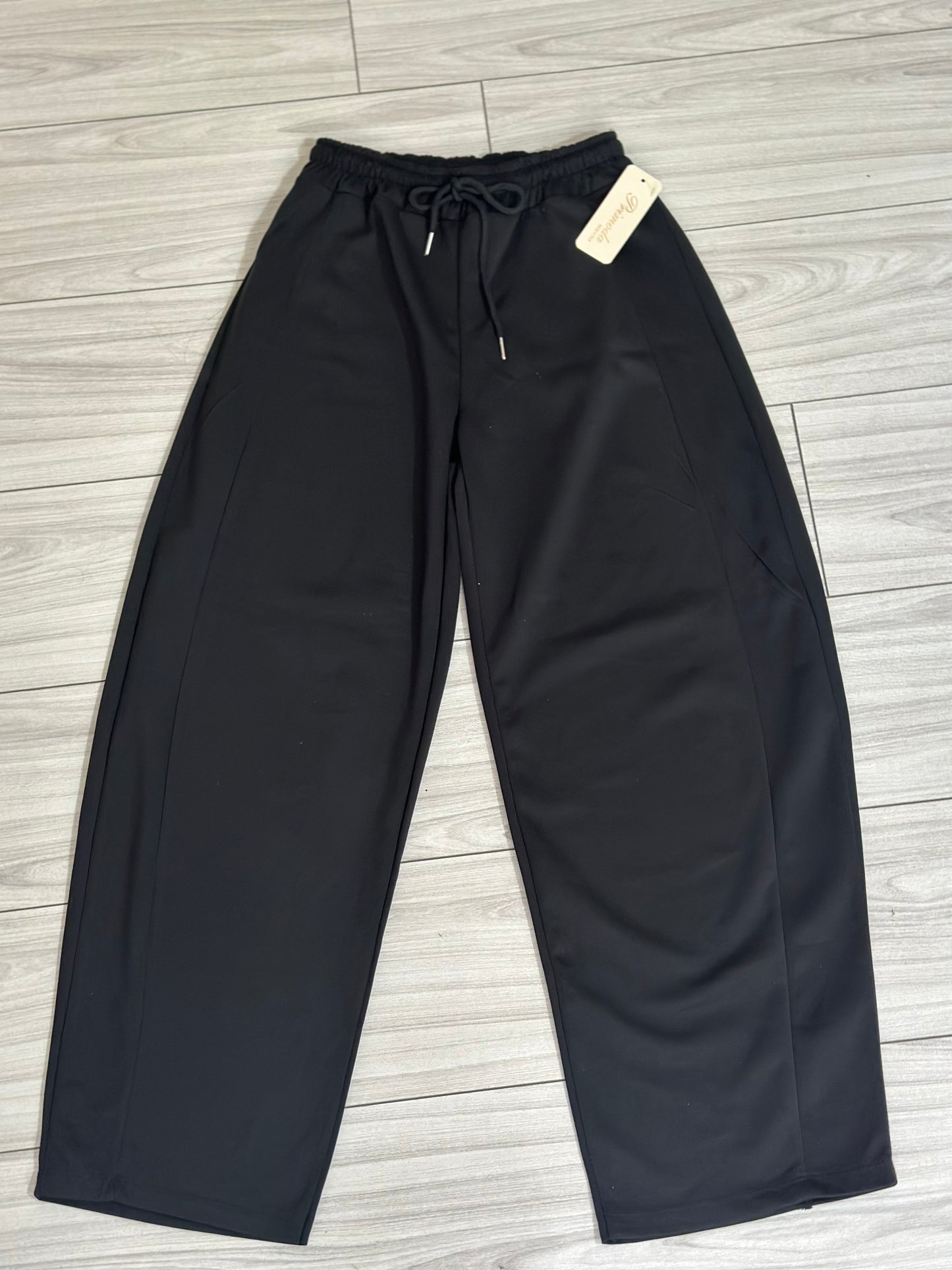 Pantalone monday