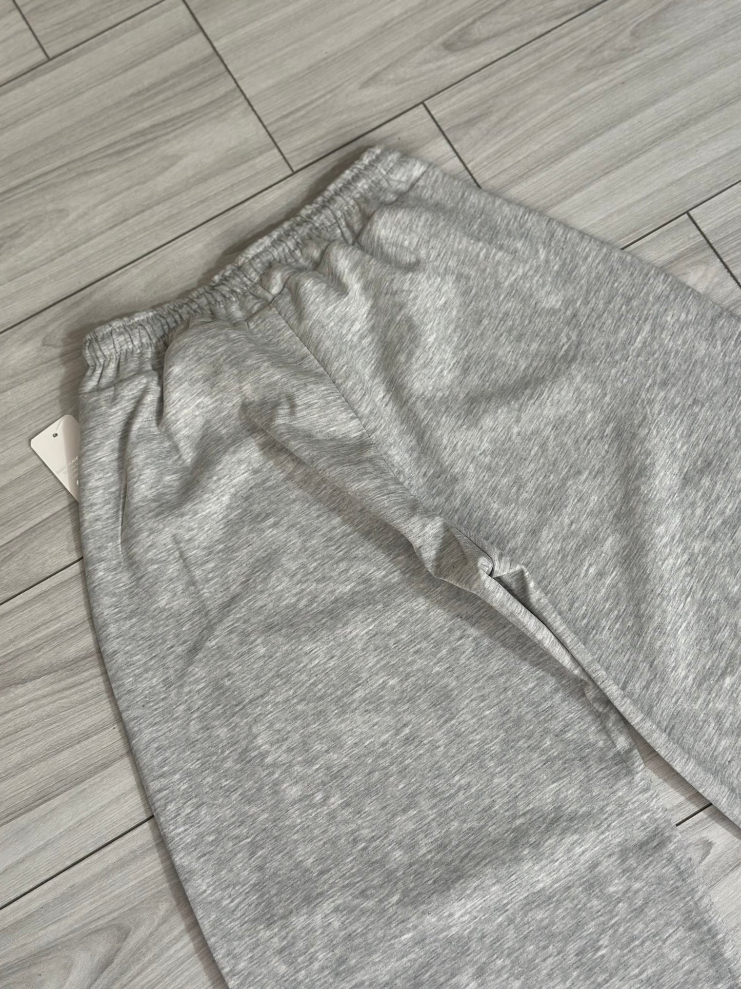 Pantalone monday