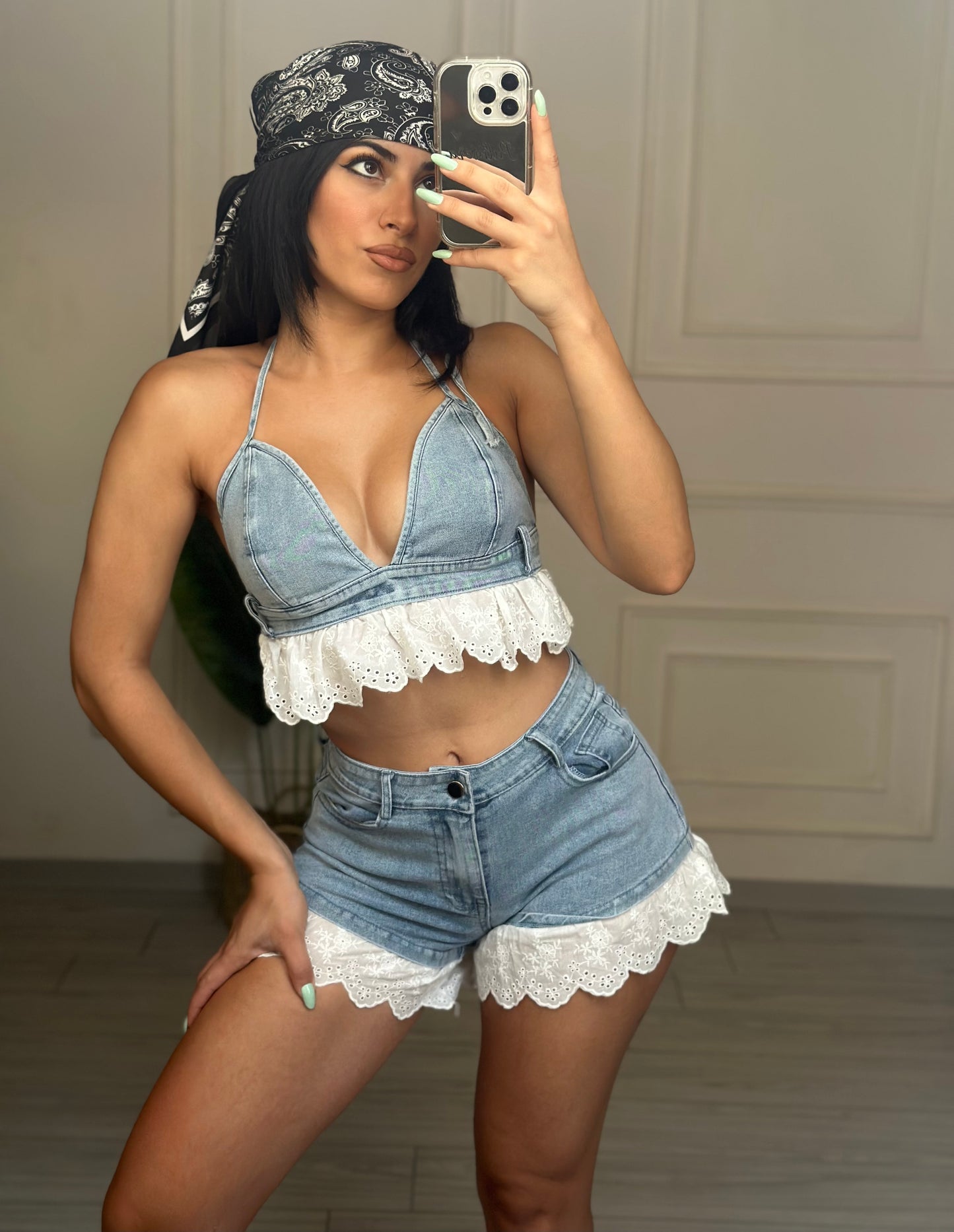 Completo denim e pizzo sangallo