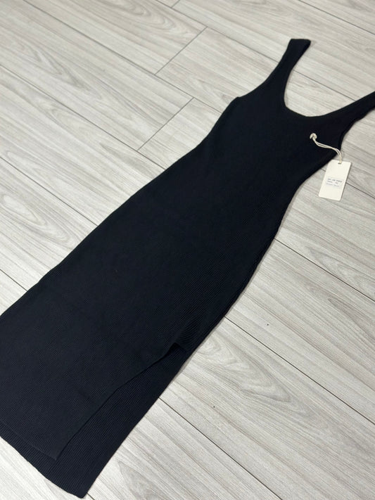 Abito tubino con spacco