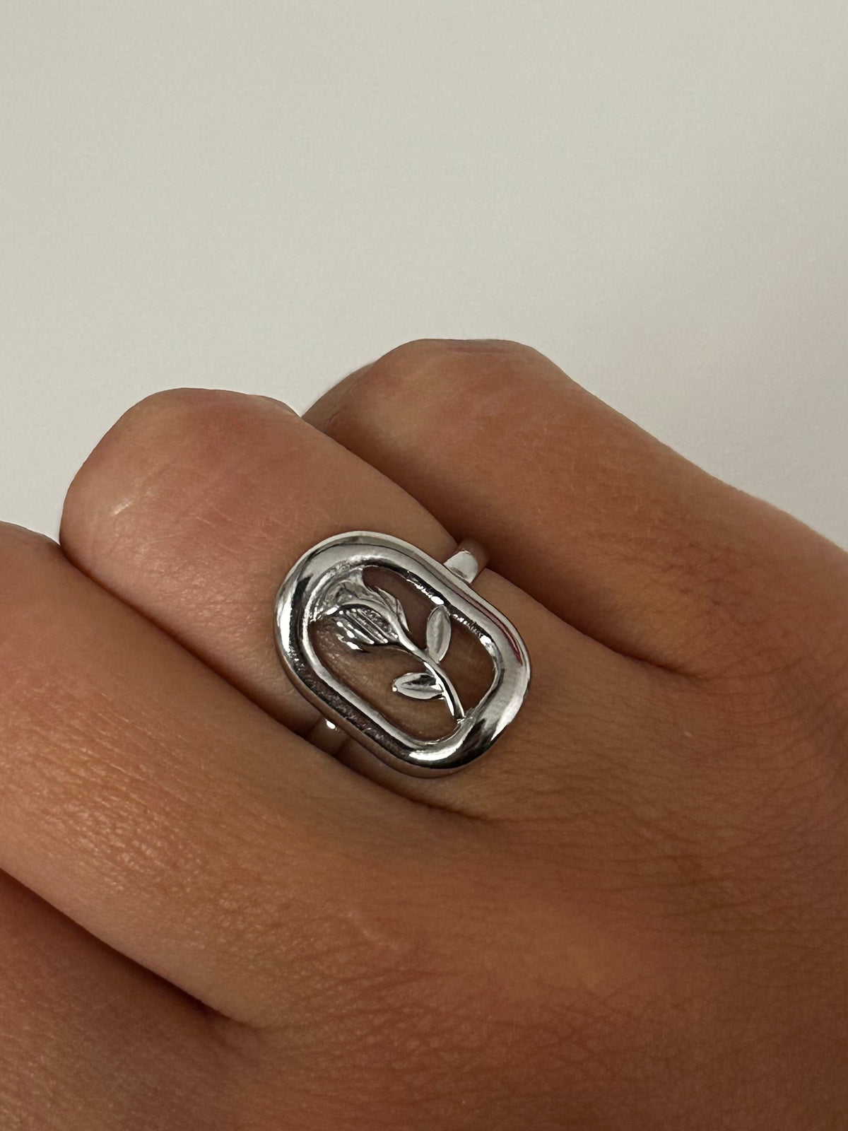 Anello Tulip